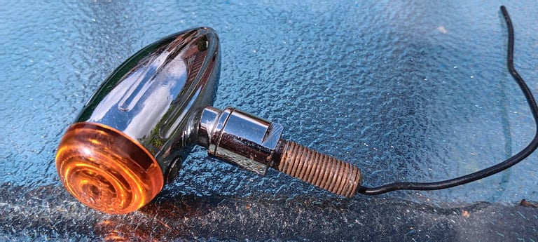 Motorcycle bullet style brake and turn lights x 2