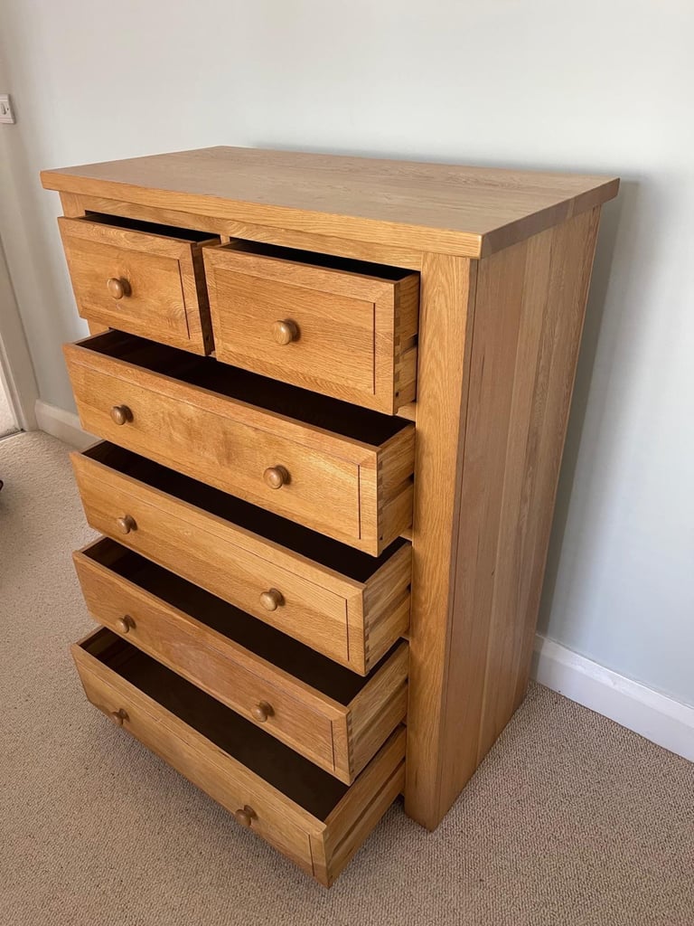 FREE DELIVERY SOLID OAK CHEST OF 6 DRAWERS GREAT CONDITION