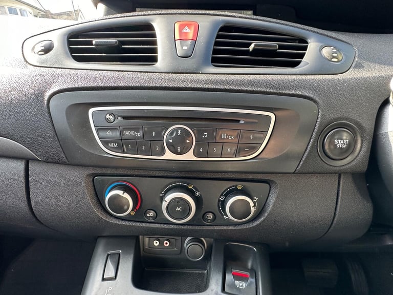 2009 Renault Scenic 2.0 VVT Expression CVT Euro 5 5dr MPV Petrol Automatic