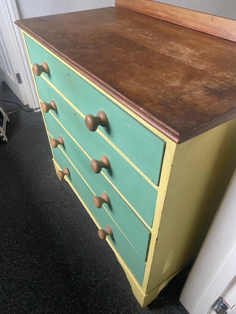 Chest of four drawers