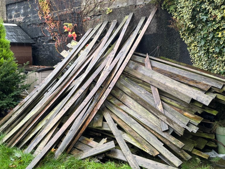 Old fence / bin fire wood 