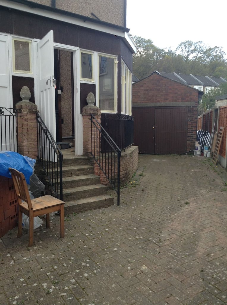 BILLS INCLUDED Double Room to Let in Abbey Wood Plumstead Area SE2