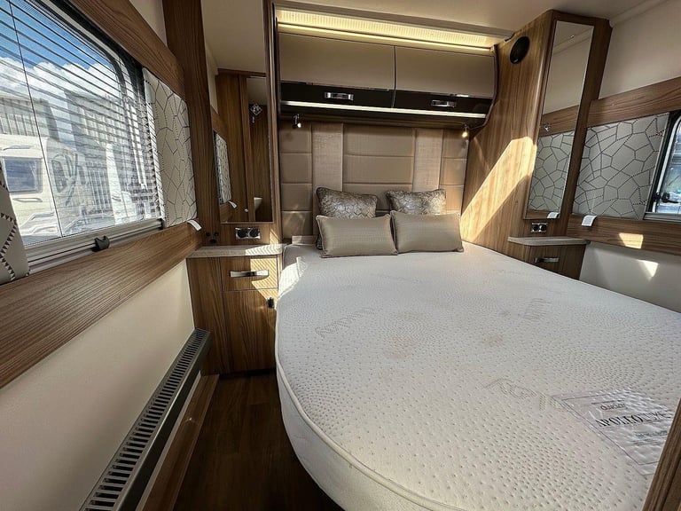 2022 Swift Elegance 850 Fixed Island Bed– 4 Berth Caravan
