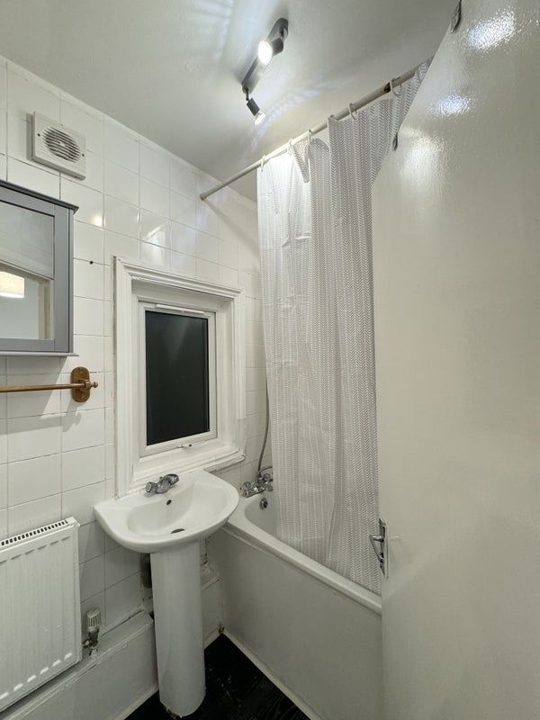 💫 Cozy Room Turnpike Lane, London N8 - Available now ‼️📍