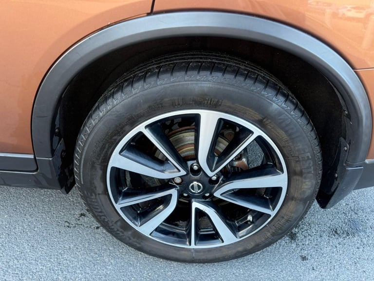 Nissan, X-TRAIL, Estate, 2016, Manual, 1598 (cc),  5 doors 4x4