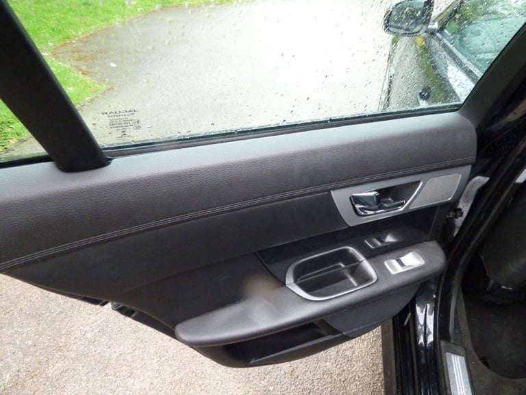 Jaguar XF 3.0d V6 R-Sport 4dr Auto [Start Stop] Diesel