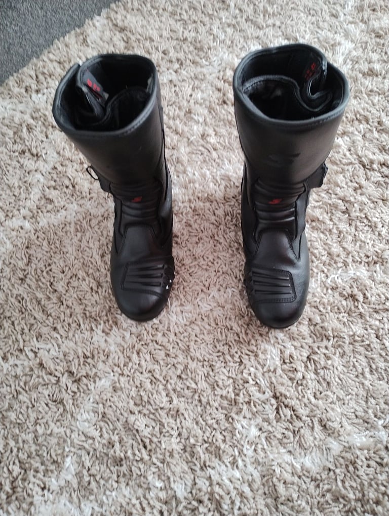 motorcycle boots