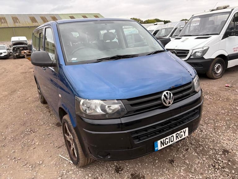 2010 Volkswagen Transporter Transporter T30 S 84 TDI SWB Minibus DIESEL Manual