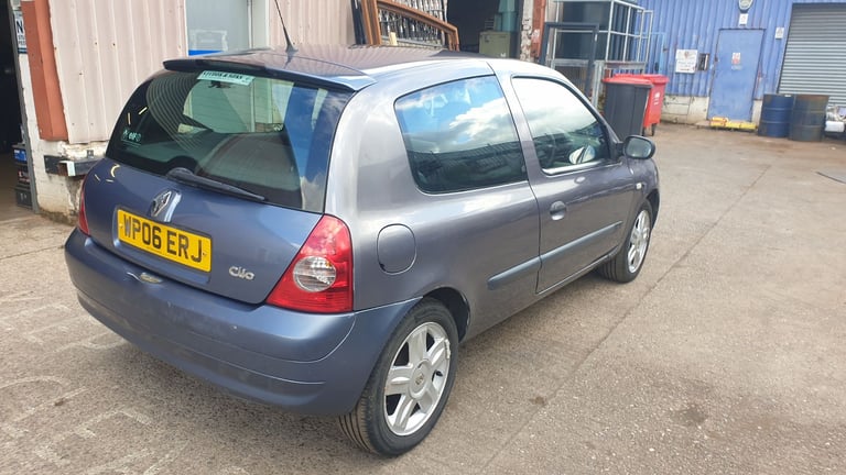 Renault Clio 1149 cc  NEW MOT ...CLUTCH,TIMING BELT replaced 3k miles ago lovely drive and condition