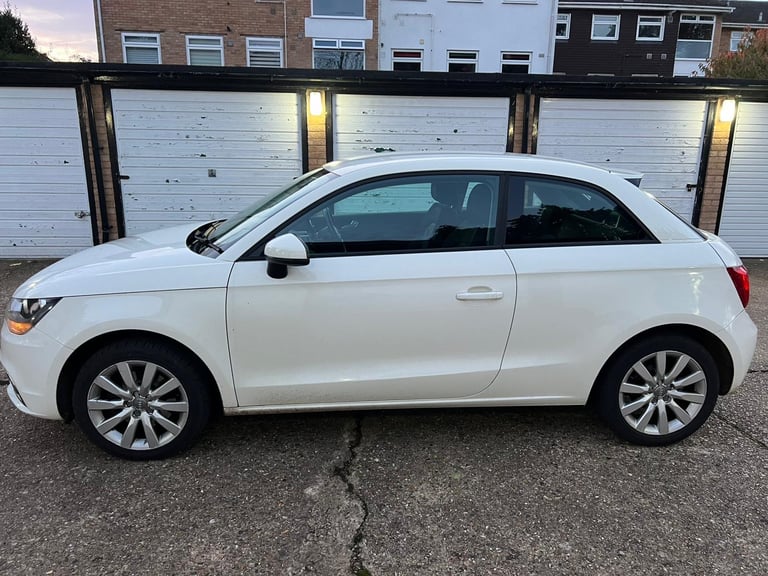 Audi, A1, Hatchback, 2013, Semi-Auto, 1390 (cc), 3 doors