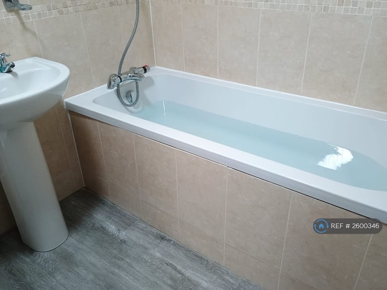 4 bedroom house in Bradley Croft, Balsall Common, Coventry, CV7 (4 bed) (#2600346)