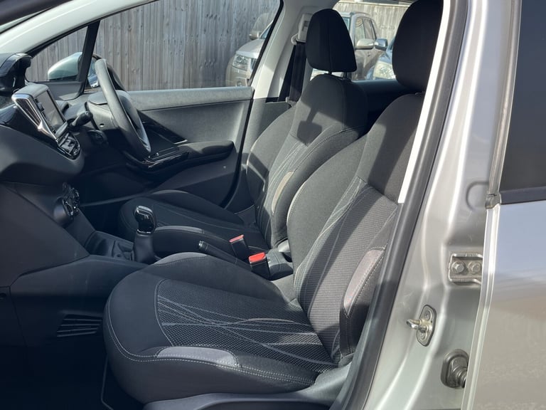 2015 Peugeot 208 1.4HDi Active 5dr **£20 Tax** HATCHBACK Diesel Manual