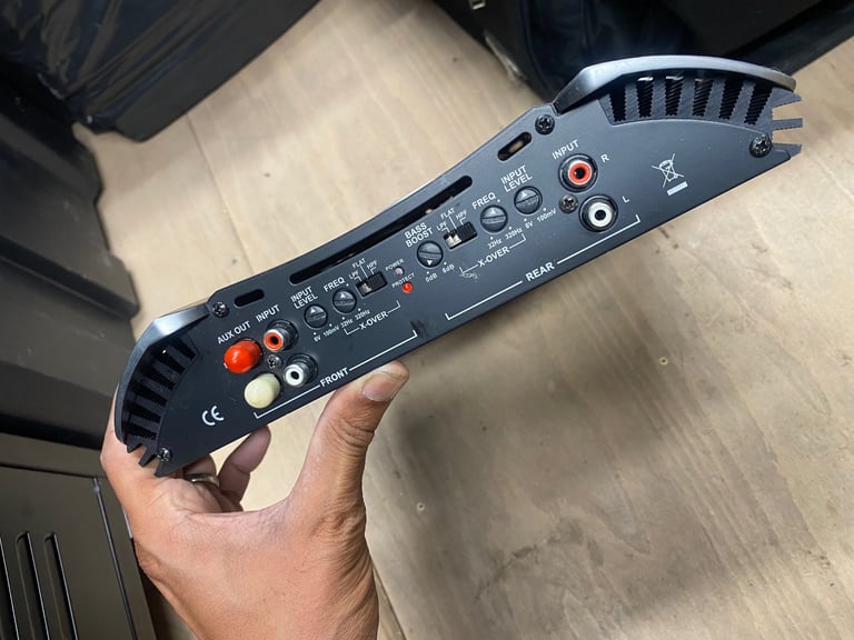 Jbl amplifies 4 channel 