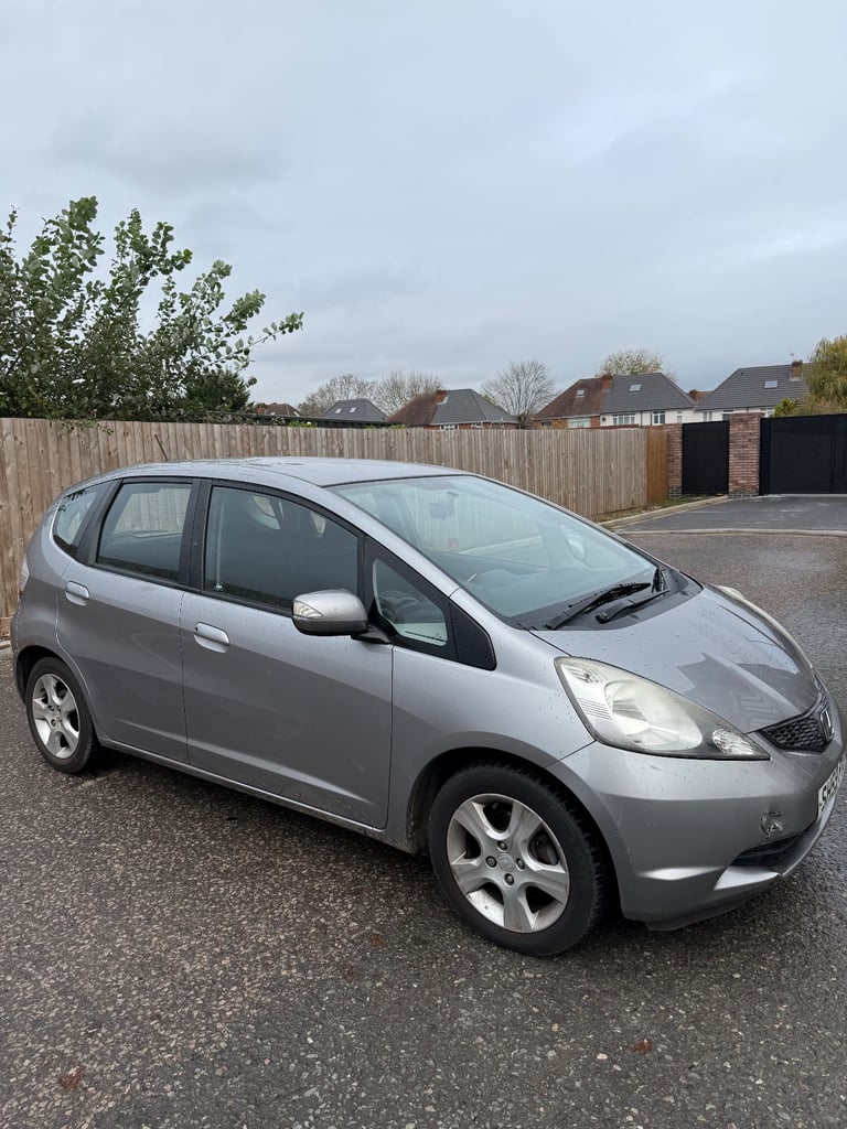 AUTOMATIC HONDA JAZZ 1.4 PETROL 2009