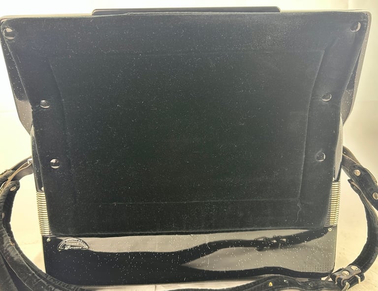 Borsini Vienna K10 - Double Cassotto - 4 Voice Musette Top Quality Italian Piano Accordion