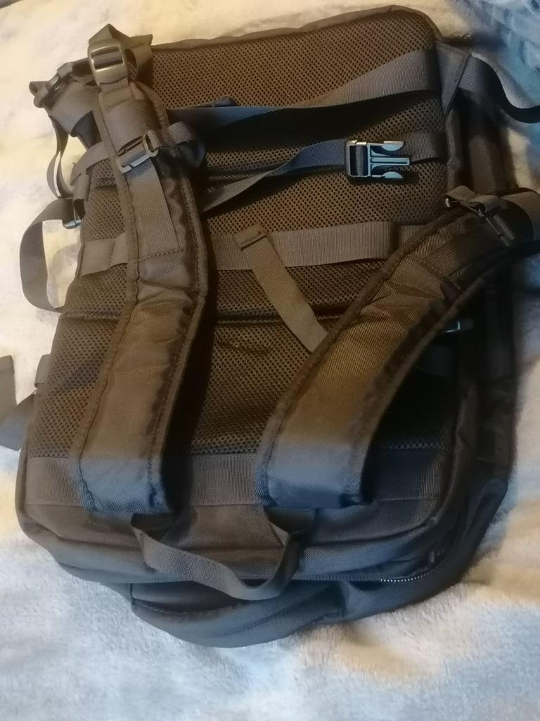 HOMIEE brand new never use. Cabin Bags 22x16x8inch for Ryanair Underseat Carry-ons Backpack