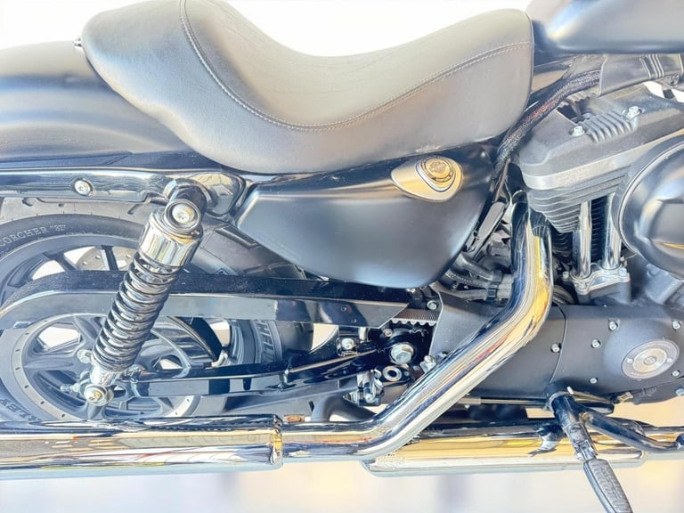 2015 Harley-Davidson Sportster 883 XL883N Iron 883