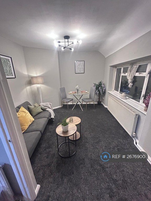 1 bedroom flat in Miller Road, Croydon, CR0 (1 bed) (#2676900)