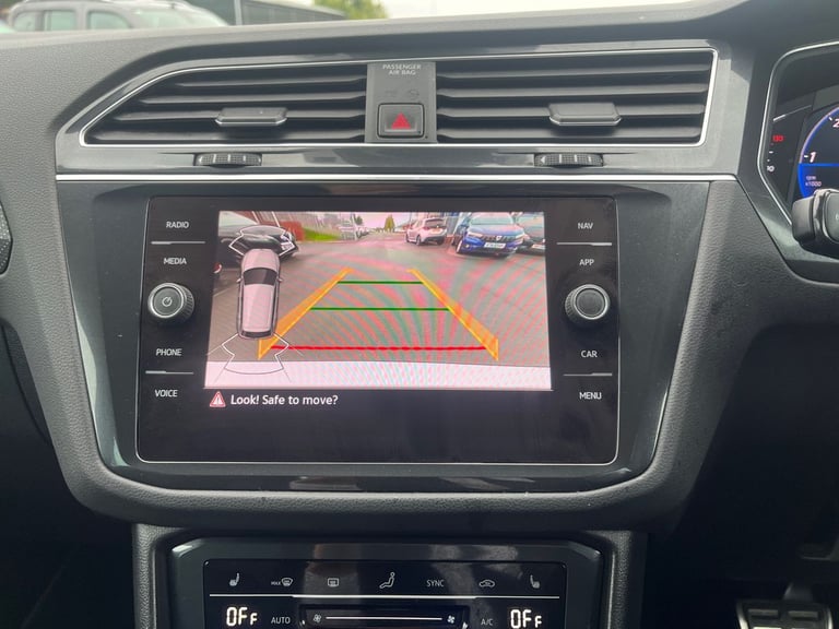 2021 Volkswagen Tiguan 2.0 TDI 4Motion R-Line 5dr DSG ESTATE DIESEL Automatic