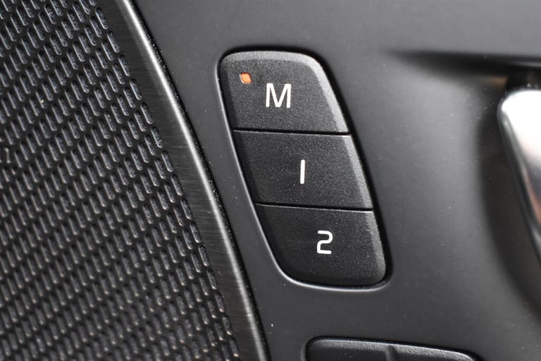 2021 Volvo XC60 B5 INSCRIPTION+Panoramic Sunroof Estate Petrol/Ele Automatic