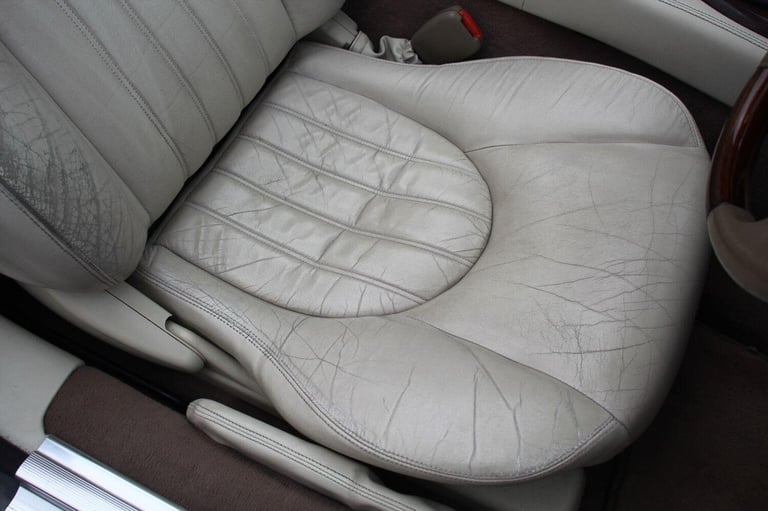 JAGUAR XK8 4.0 2dr 2001