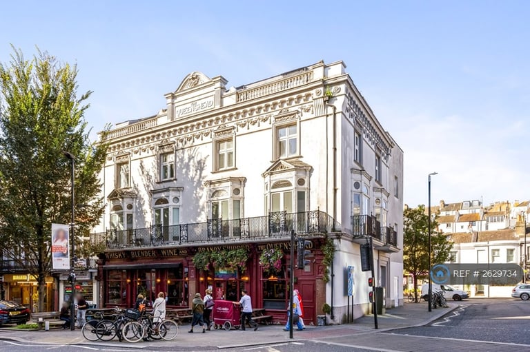 image for 4 bedroom flat in Junction Road, Brighton, BN1 (4 bed) (#2629734)