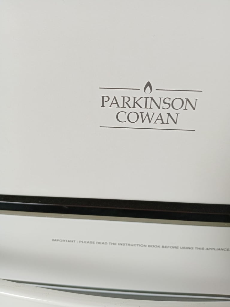 Parkinson cowan renown deluxe gas cooker 