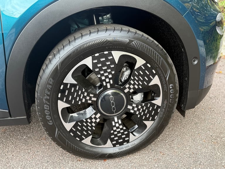 2025 Fiat 600 1.2 Hybrid 48V 136 La Prima 5dr eDCT-6 Hatchback Petrol Automatic