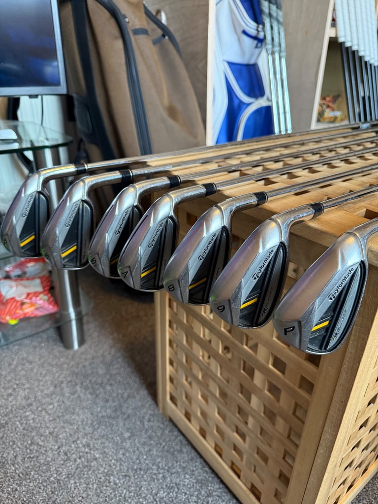 *PENDING* Taylormade rocketbladez irons set stiff shaft 4-PW