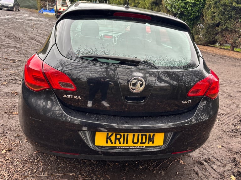 2011 Vauxhall Astra 1.7 CDTi 16V ecoFLEX Exclusiv 5dr HATCHBACK Diesel Manual