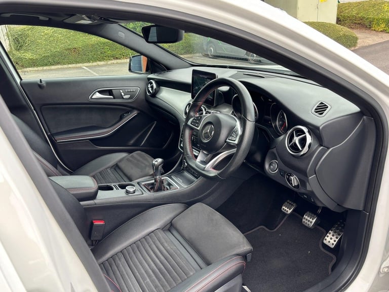 2018 Mercedes-Benz GLA 1.6 GLA200 AMG Line (Premium Plus) Euro 6 (s/s) 5dr ESTATE Petrol Manual