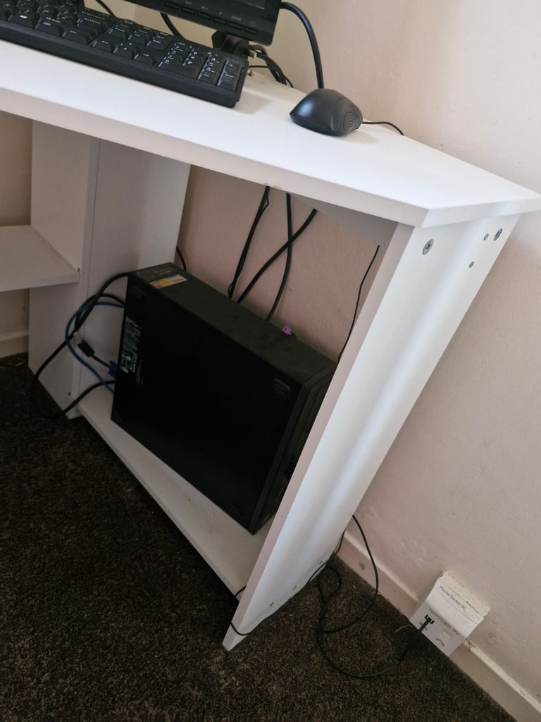 White computer desk 