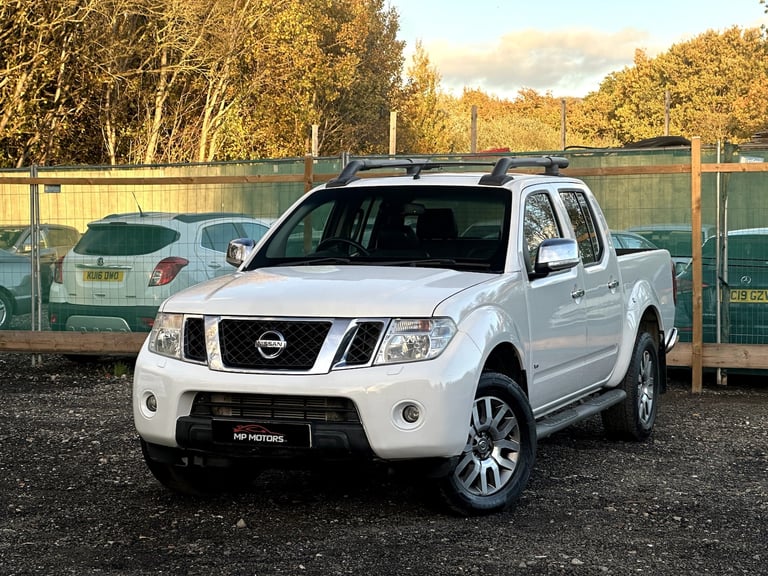 2013 Nissan Navara 3.0 dCi V6 Outlaw 4WD Diesel 4-Door Diesel