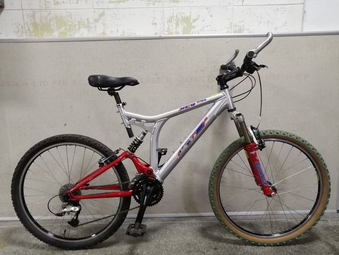 GT i Drive XCR MTB 