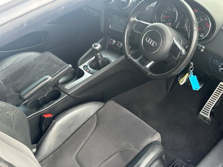 2011 Audi TT 2.0 TFSI 210 BHP *** NEW MOT / F.S.H / NEW M.O T 