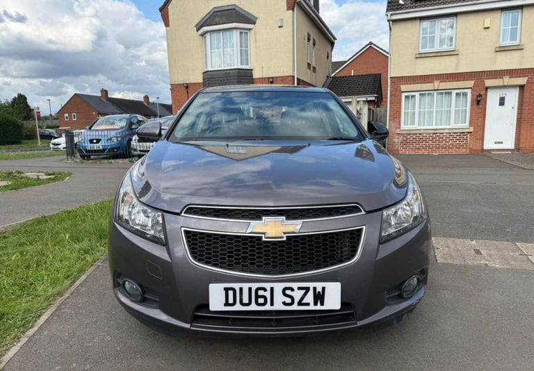 Chevrolet, CRUZE, Hatchback, 2011, Other, 1598 (cc), 5 doors