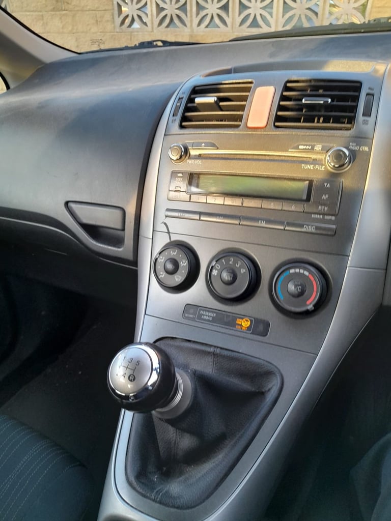Toyota, AURIS, Hatchback, 2007, Manual, 1598 (cc), 5 doors