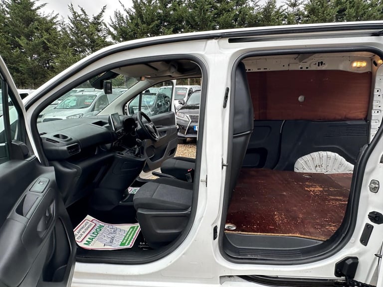 2020 Vauxhall Combo 1.5 Turbo D 2000 Sportive L1 H1 Euro 6 (s/s) 4dr PANEL VAN Diesel Manual