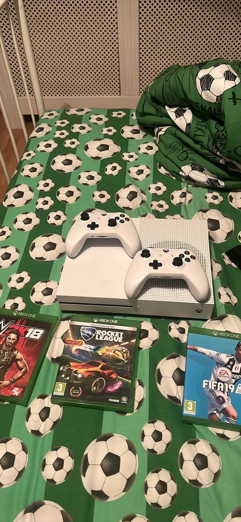 Xbox 1s 