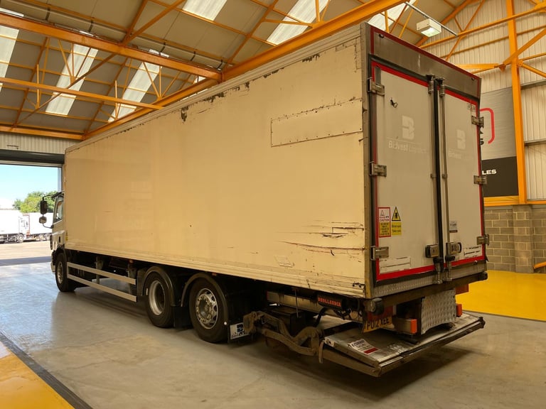DAF CF75 310 EURO 5, 6X2, 26 TONNE INSULATED BOX 