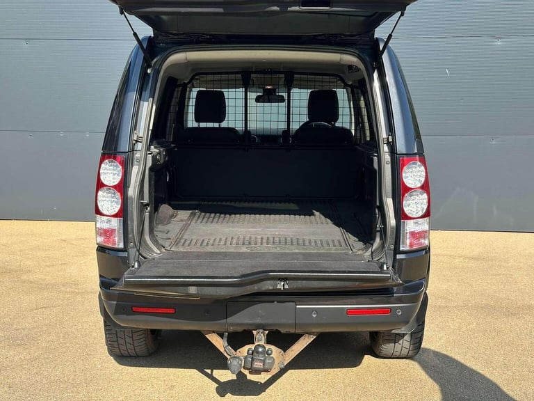 LAND ROVER DISCOVERY 4 3.0 SD V6 Auto 4X4 5dr 2013