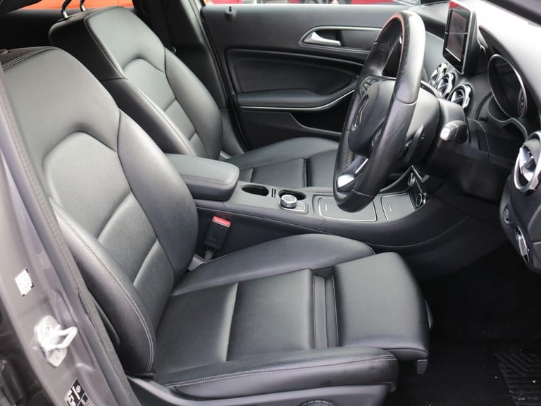 2017 Mercedes-Benz GLA 2.1 GLA200d SE SUV 5dr Diesel 7G-DCT Euro 6 (s/s) (136 ps) ESTATE Diesel A...
