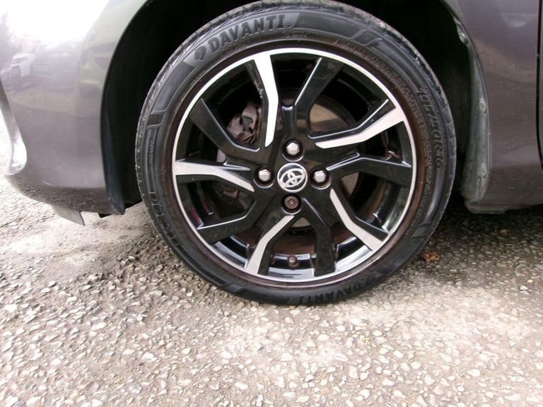 2015 Toyota Yaris 1.33 VVT-i Sport 5dr HATCHBACK PETROL Manual
