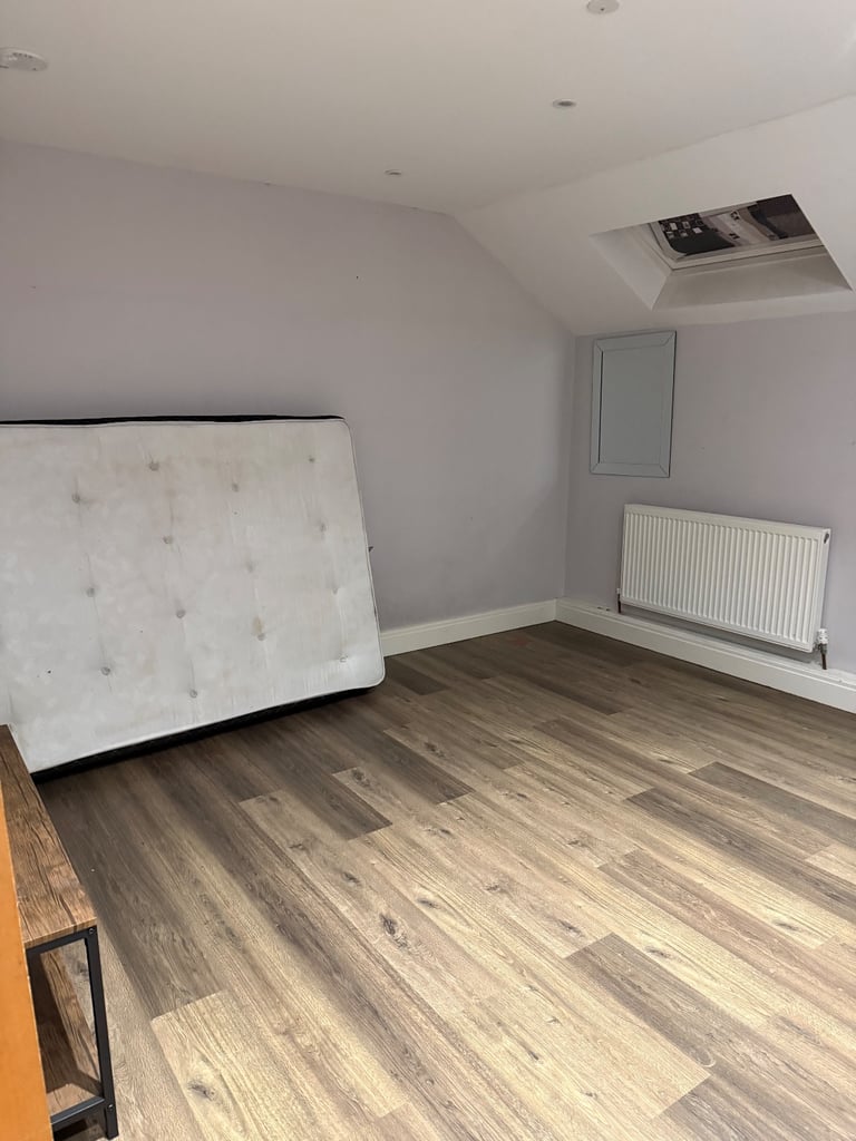 4 persons room for Indians / Pakistanis 