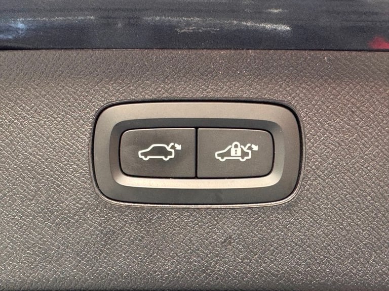 Volvo XC90 D5 POWERPULSE R-DESIGN AWD++GREAT SPEC++