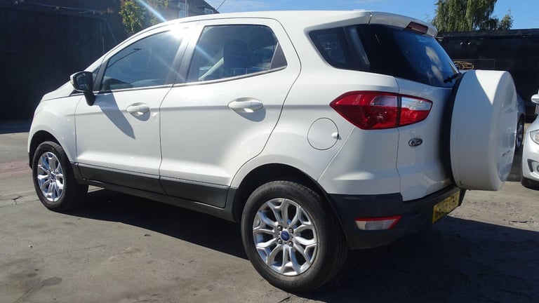 FORD ECOSPORT 1.5 Zetec 2015