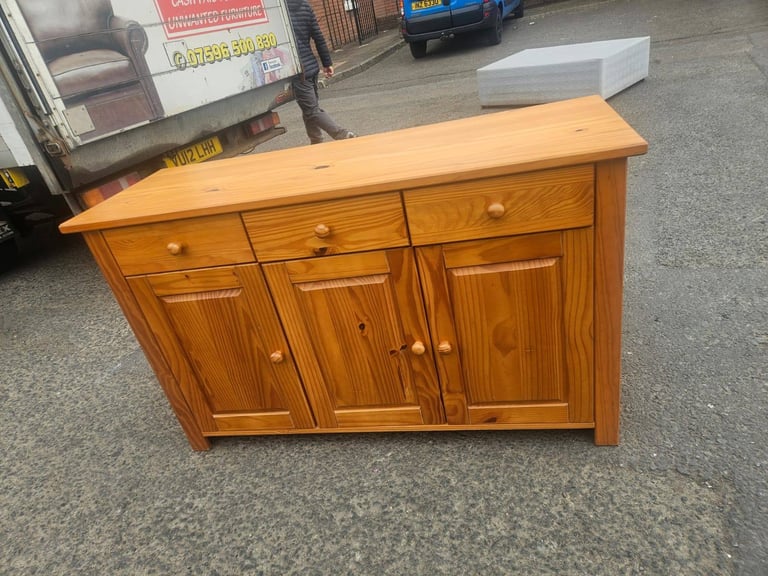 Pinewood living room unit 