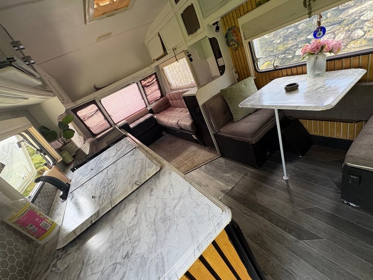 Avondale caravan 4 berth