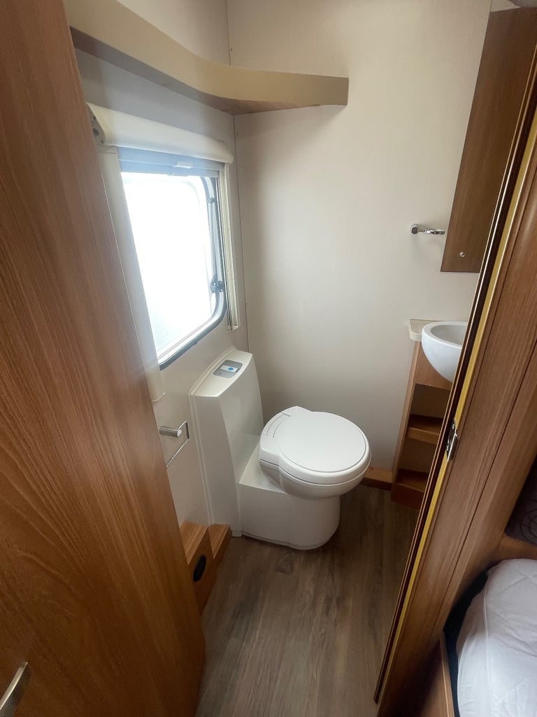 ** SOLD SOLD ** SWIFT FREESTYLE SE FB 