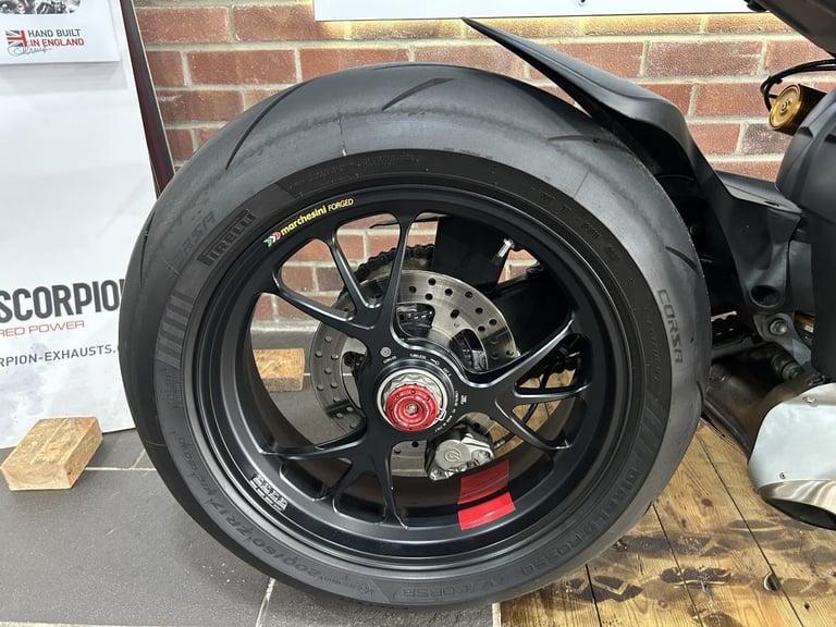 2023 Ducati Streetfighter V4s